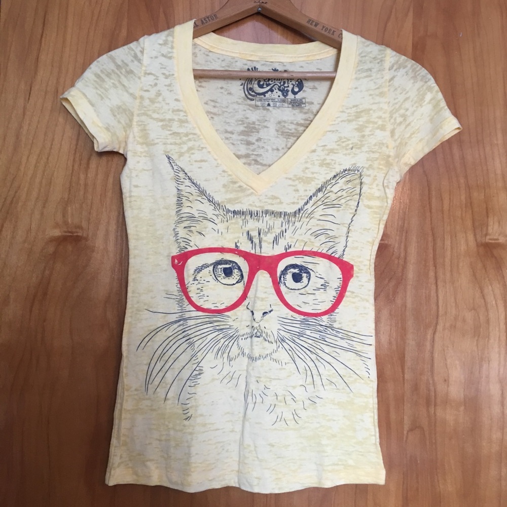 Kitty Tee